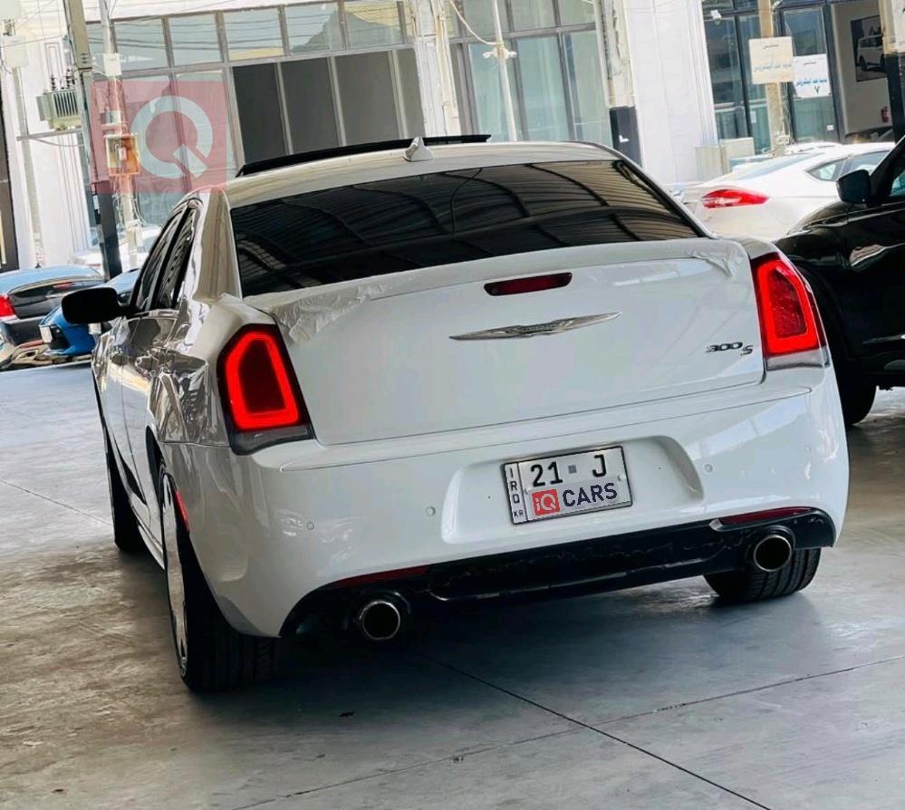 كرايسلر 300